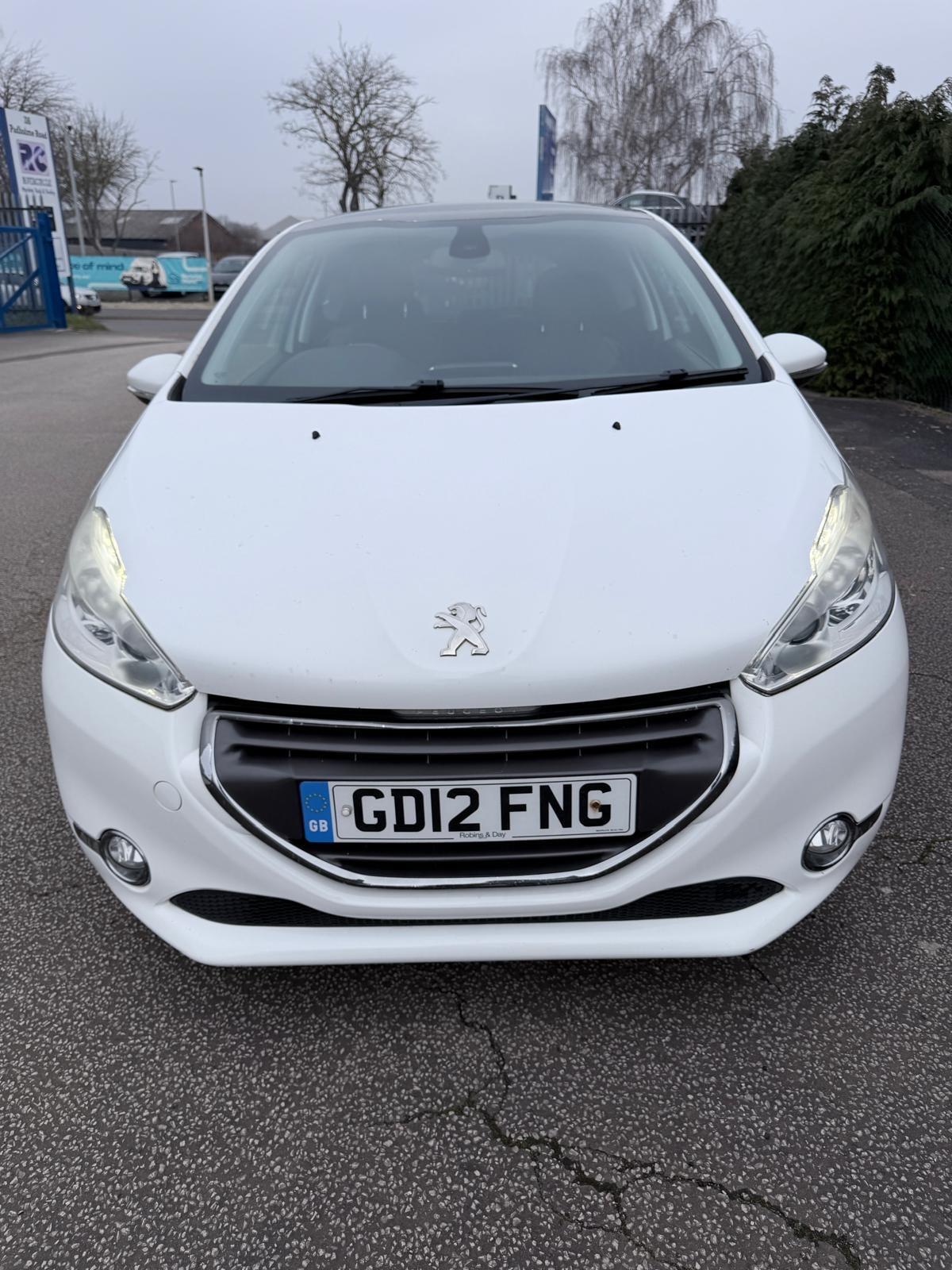 Used Peugeot 208 for sale - 77808869: Photo 2