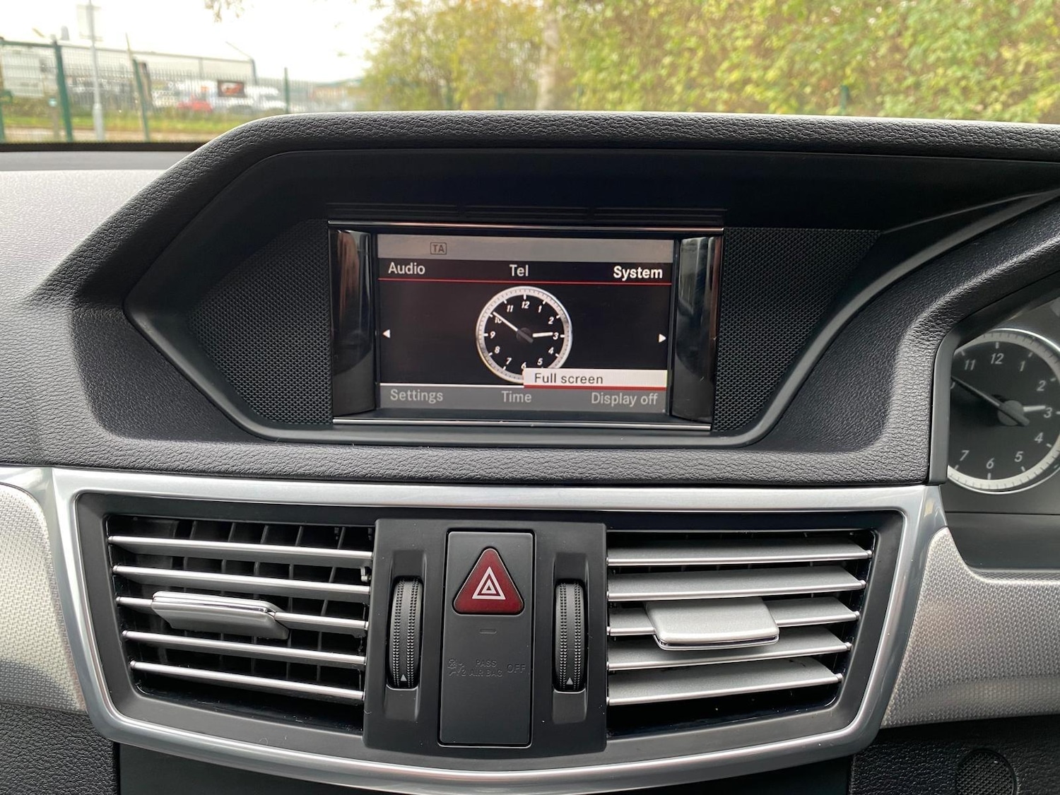 Used Mercedes-Benz E Class 2013 for sale - 76561607: Photo 25