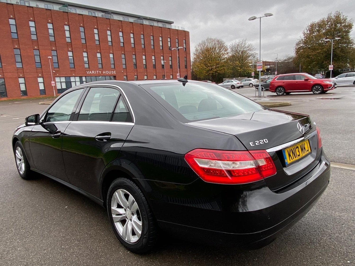 Used Mercedes-Benz E Class 2013 for sale - 76561607: Photo 3