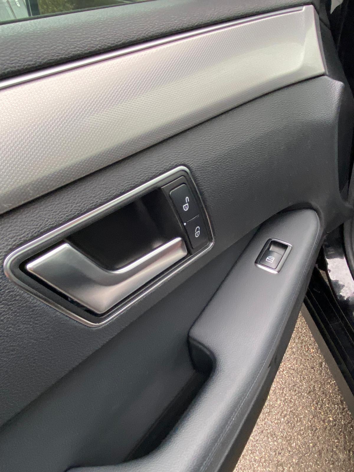 Used Mercedes-Benz E Class 2013 for sale - 76561607: Photo 4