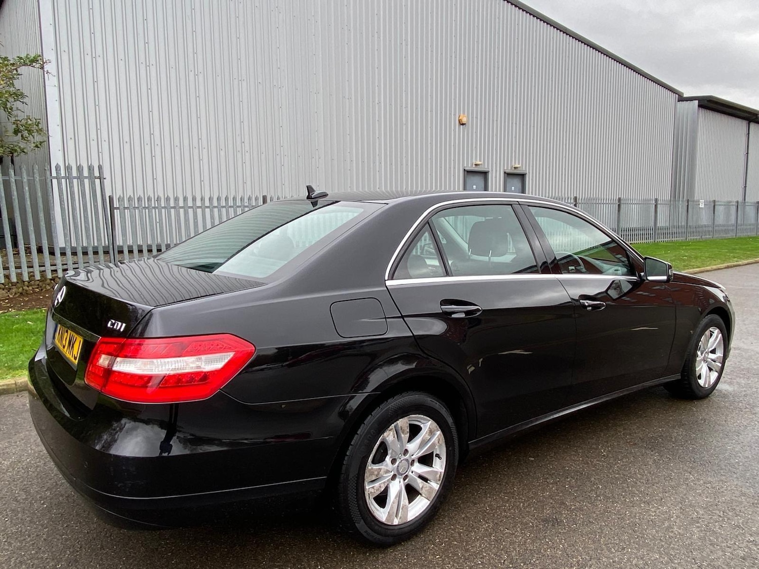 Used Mercedes-Benz E Class 2013 for sale - 76561607: Photo 8