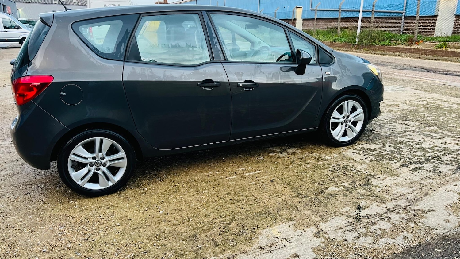 Used Vauxhall Meriva 2016 for sale - 76538576: Photo 6