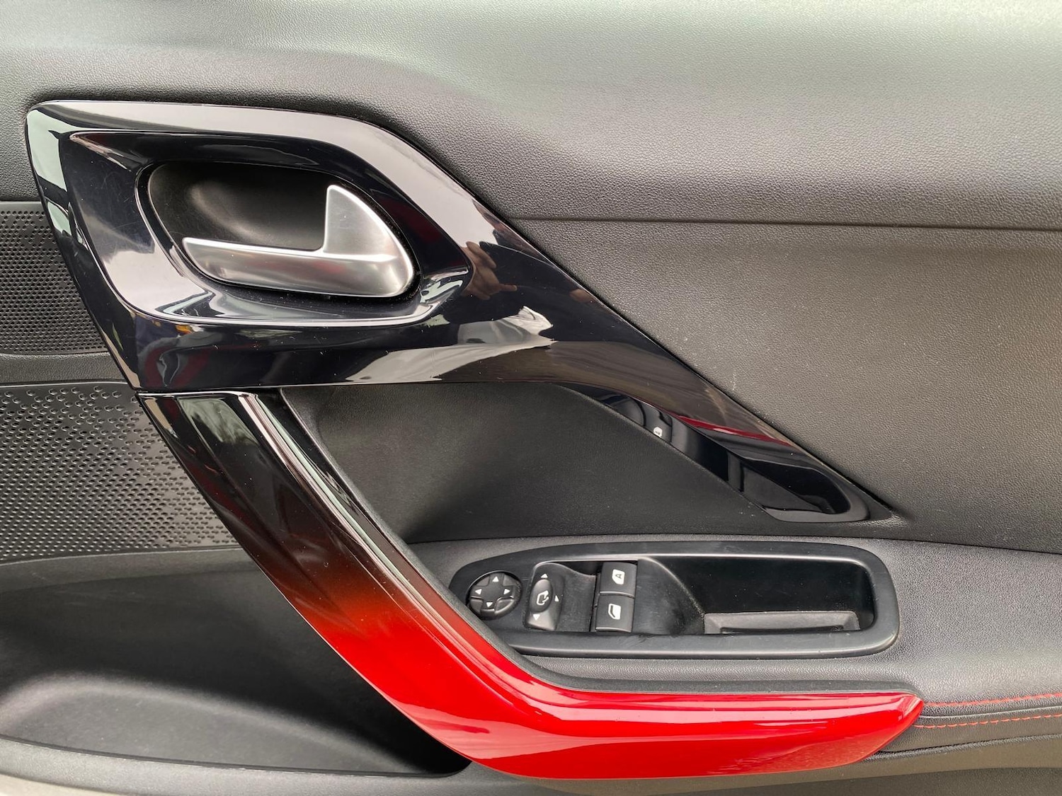 Used Peugeot 208 2014 for sale - 77898455: Photo 11