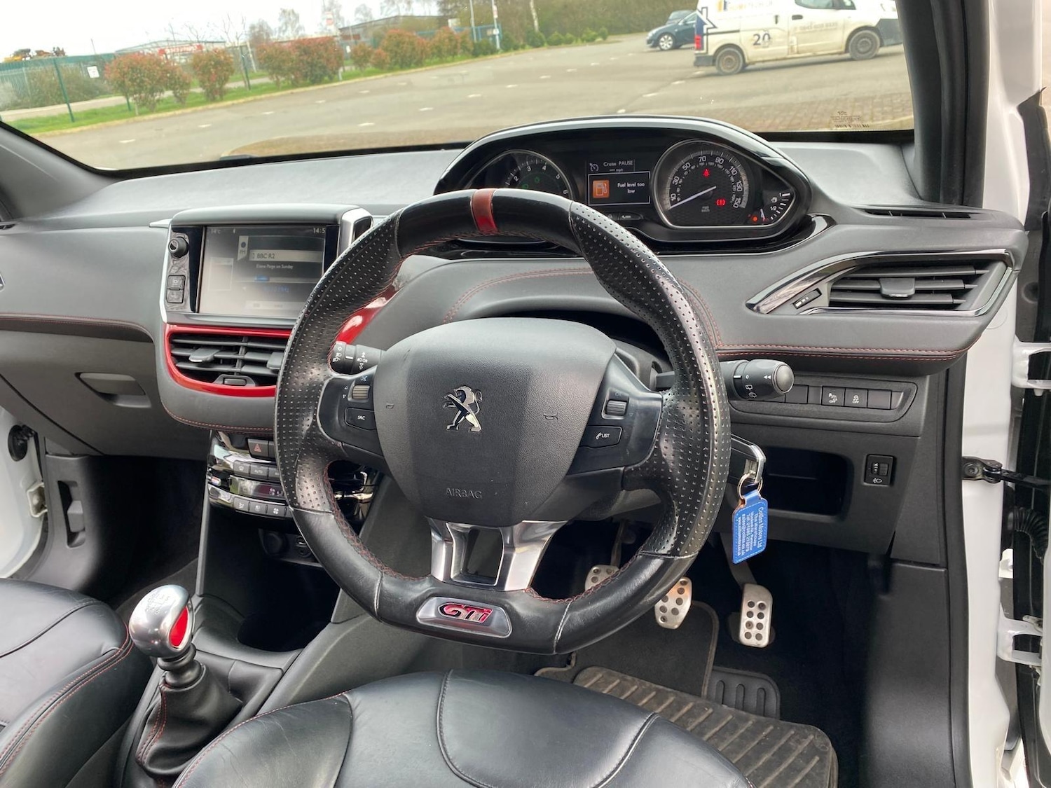 Used Peugeot 208 2014 for sale - 77898455: Photo 27