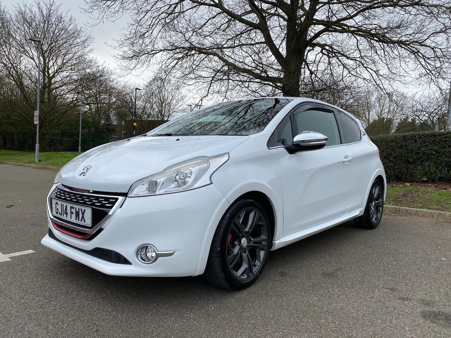 Used Peugeot 208 2014 for sale - 77898455: Photo 3