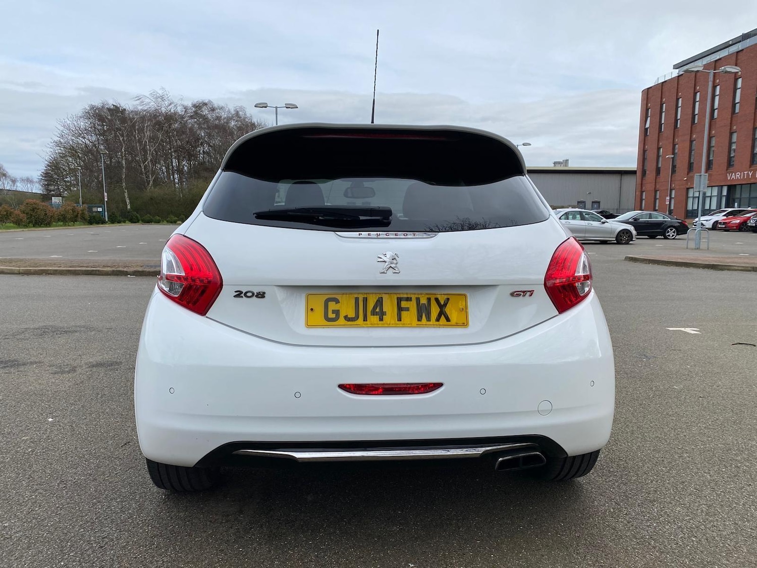 Used Peugeot 208 2014 for sale - 77898455: Photo 32