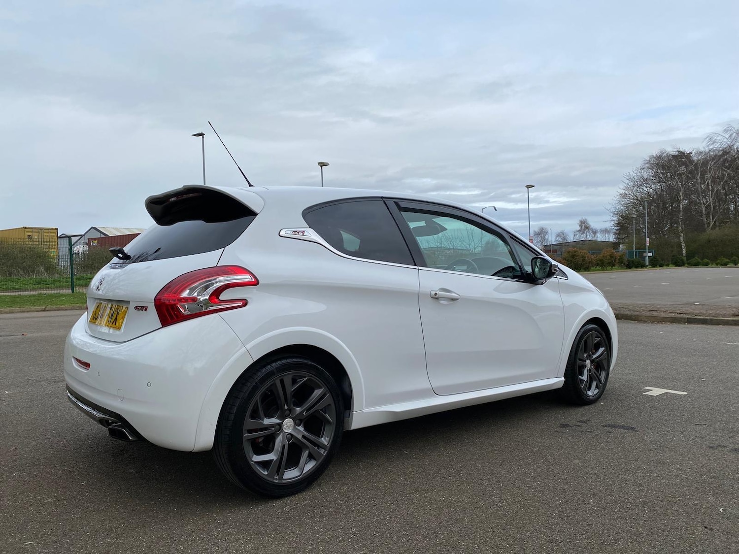 Used Peugeot 208 2014 for sale - 77898455: Photo 36