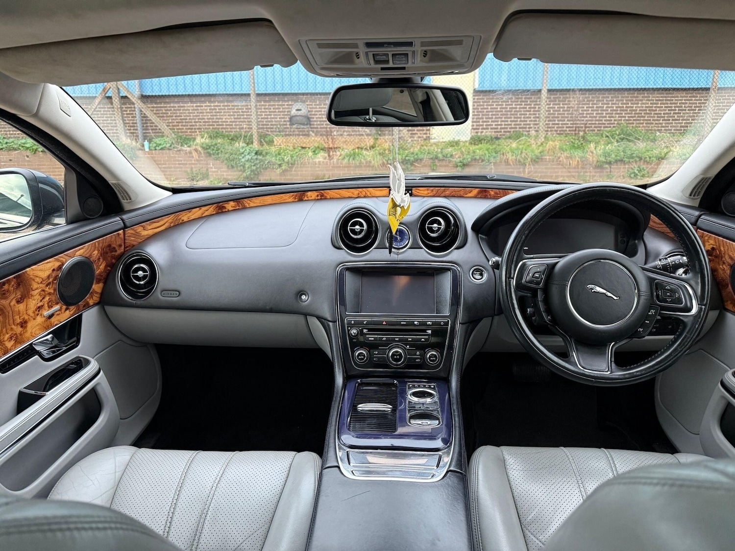 Used Jaguar XJ 2011 for sale - 76214039: Photo 13