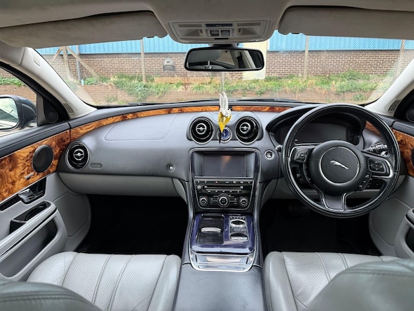 Used Jaguar XJ 2011 for sale - 76214039: Photo 13