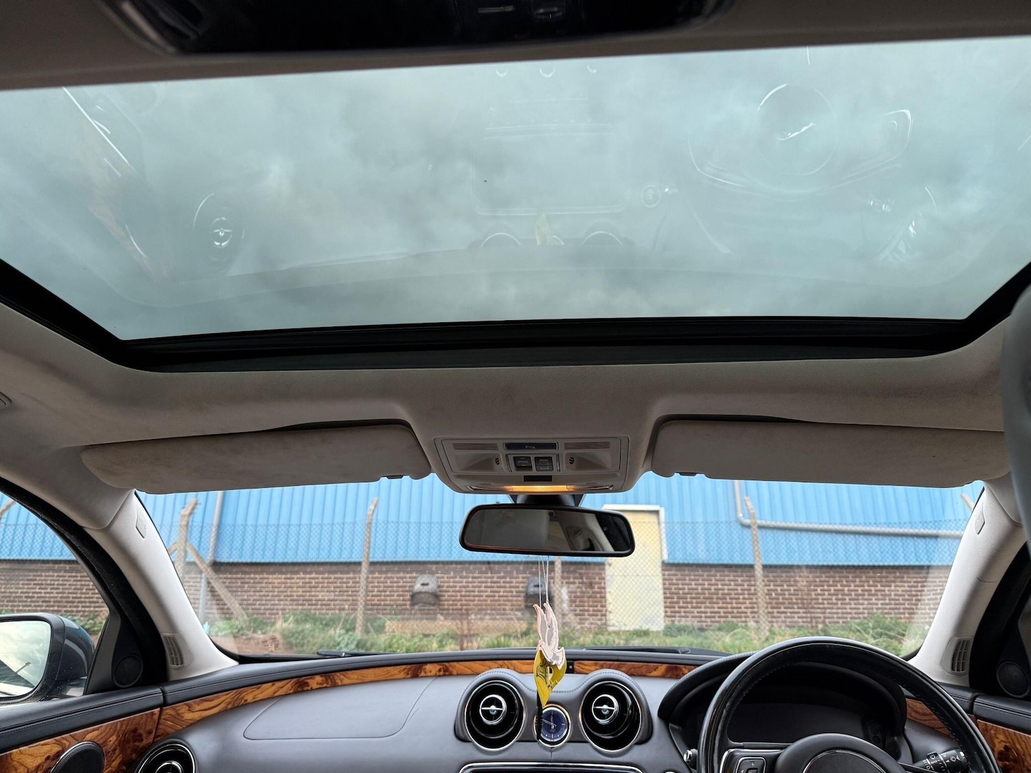 Used Jaguar XJ 2011 for sale - 76214039: Photo 14