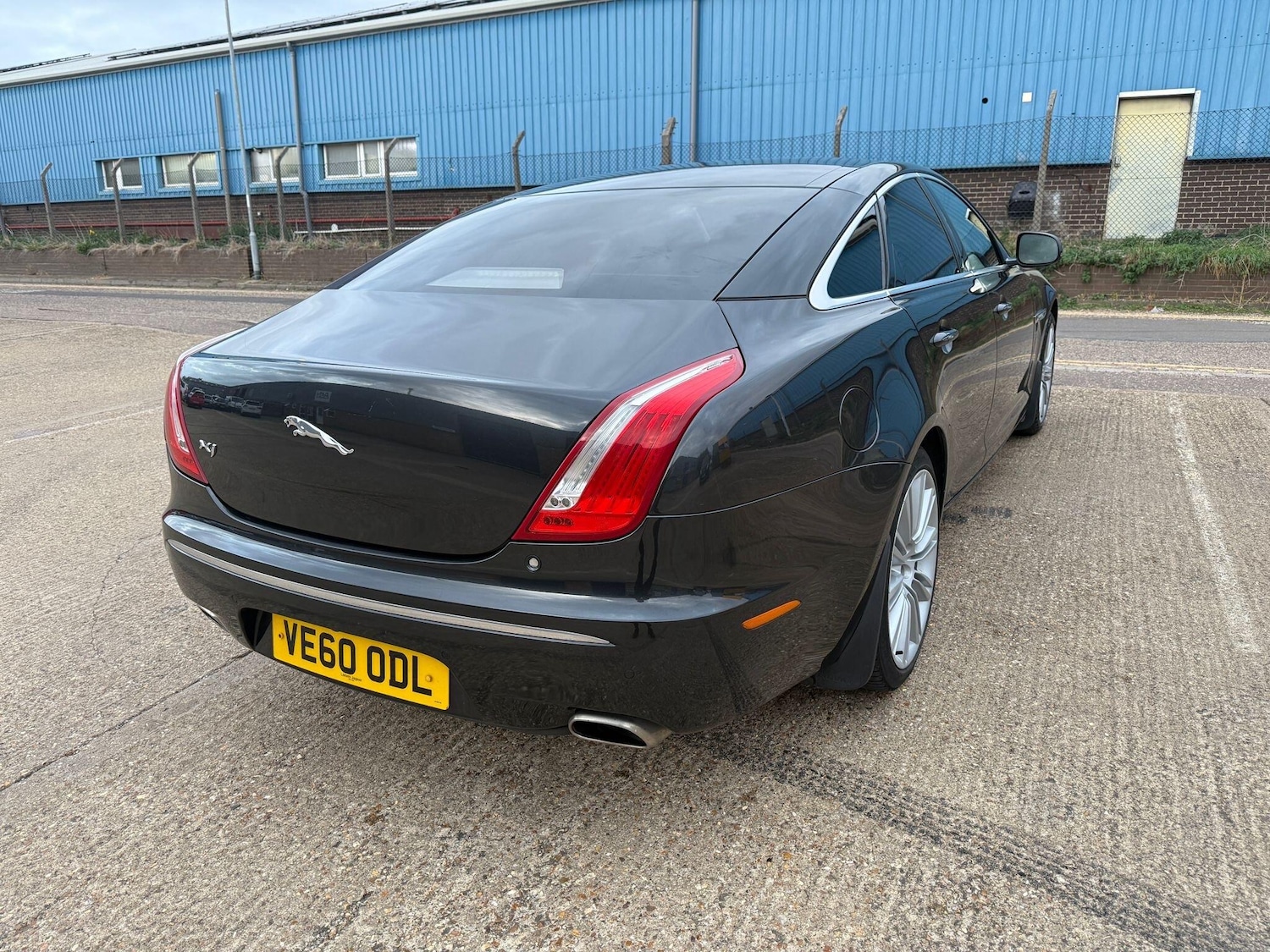 Used Jaguar XJ 2011 for sale - 76214039: Photo 18