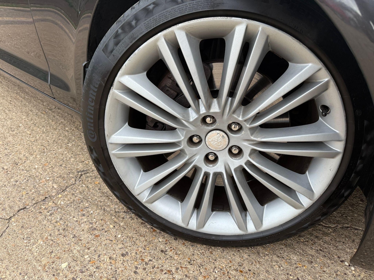 Used Jaguar XJ 2011 for sale - 76214039: Photo 6