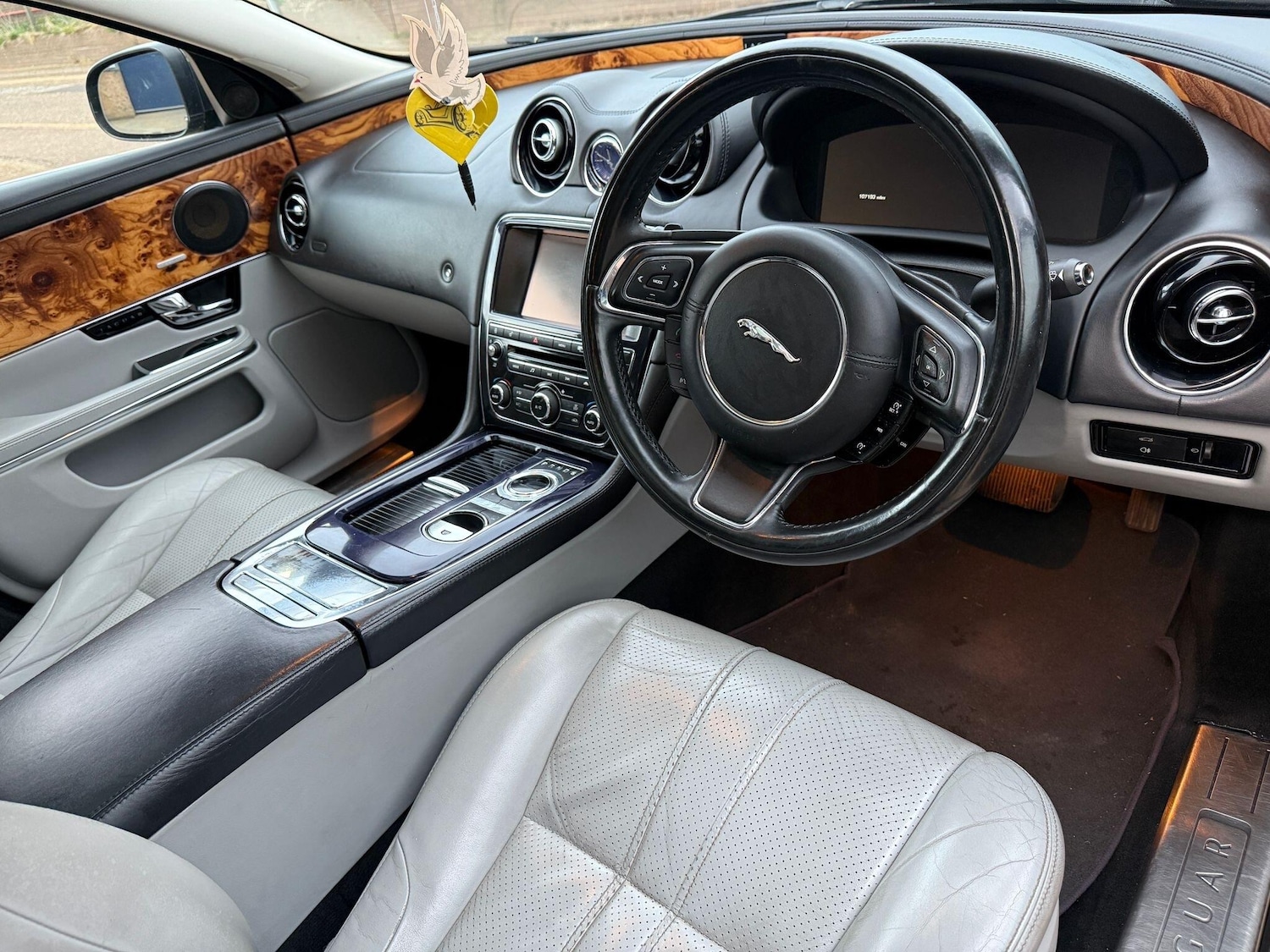 Used Jaguar XJ 2011 for sale - 76214039: Photo 7