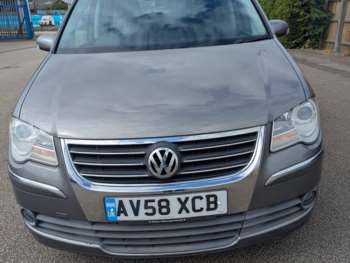 Used Volkswagen Touran 2008 for sale - 74596001: Photo
