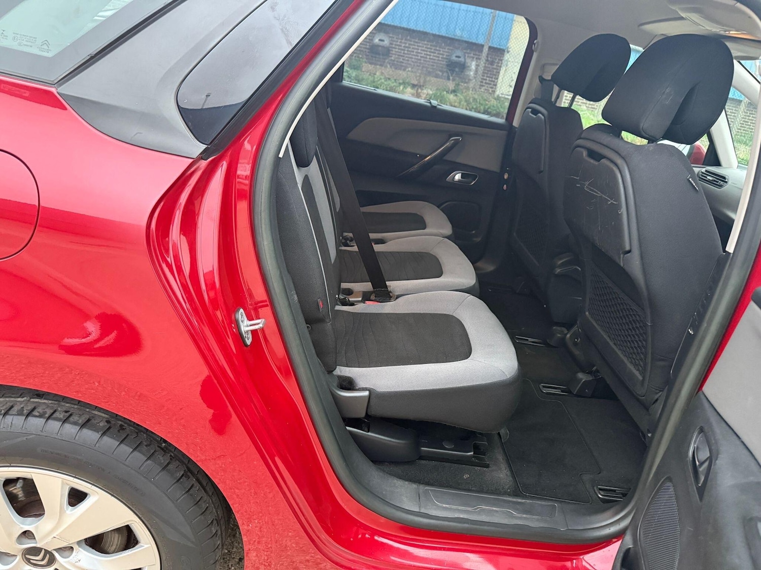 Used Citroen C4 Picasso 2014 for sale - 76239562: Photo 4