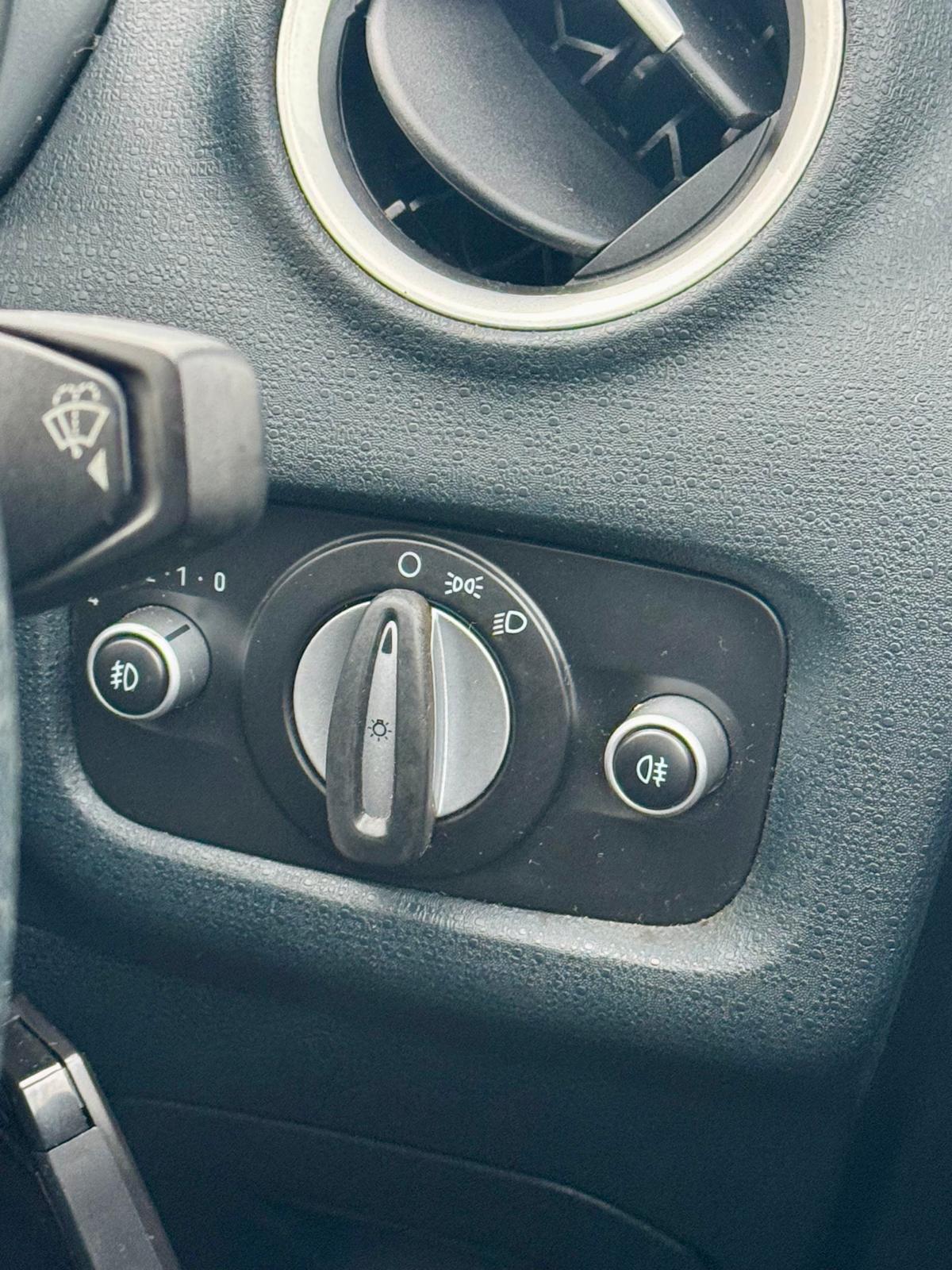 Used Ford Fiesta 2012 for sale - 77066989: Photo 23