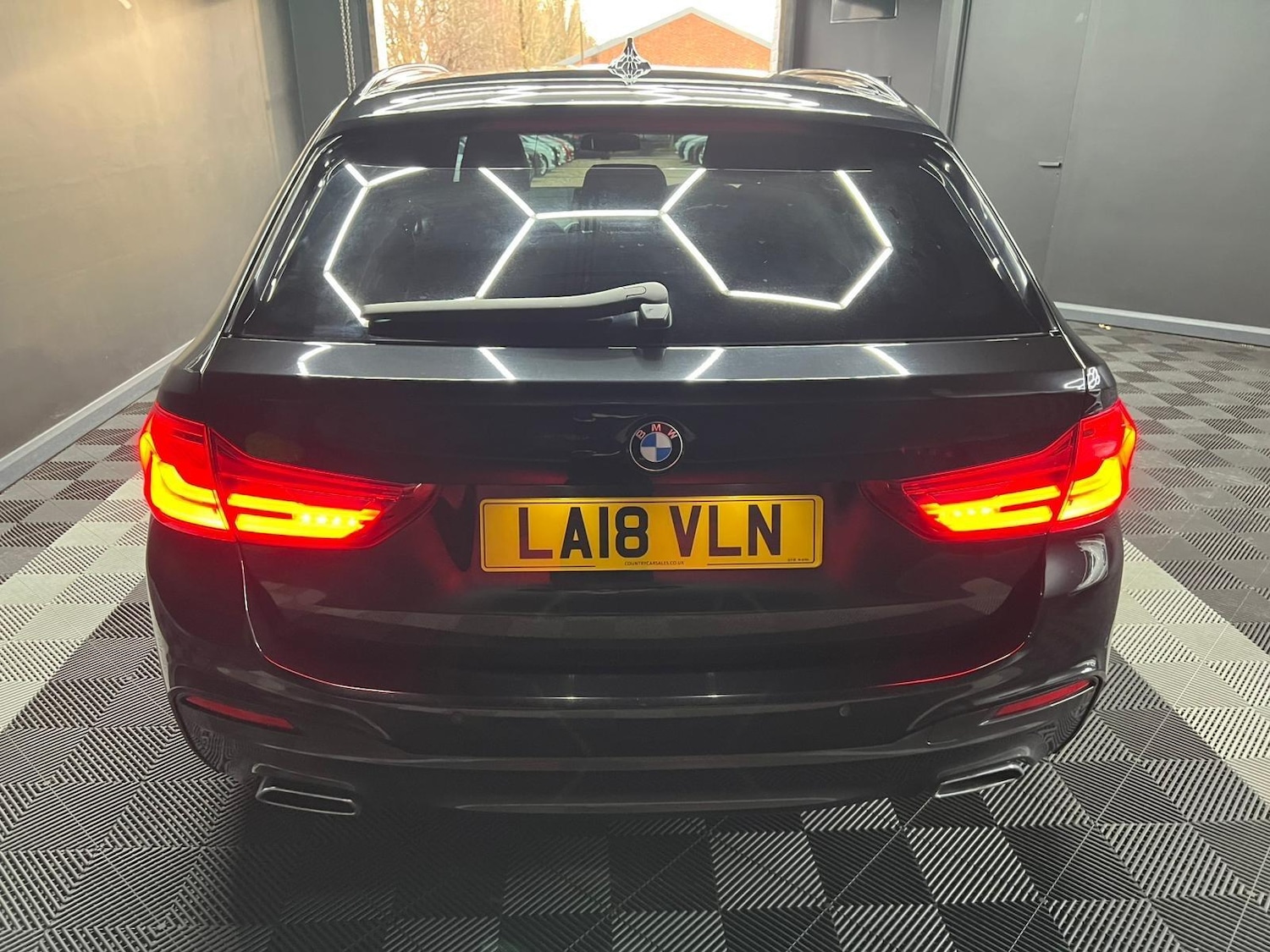 Used BMW 5 Series 2018 for sale - 76952575: Photo 10