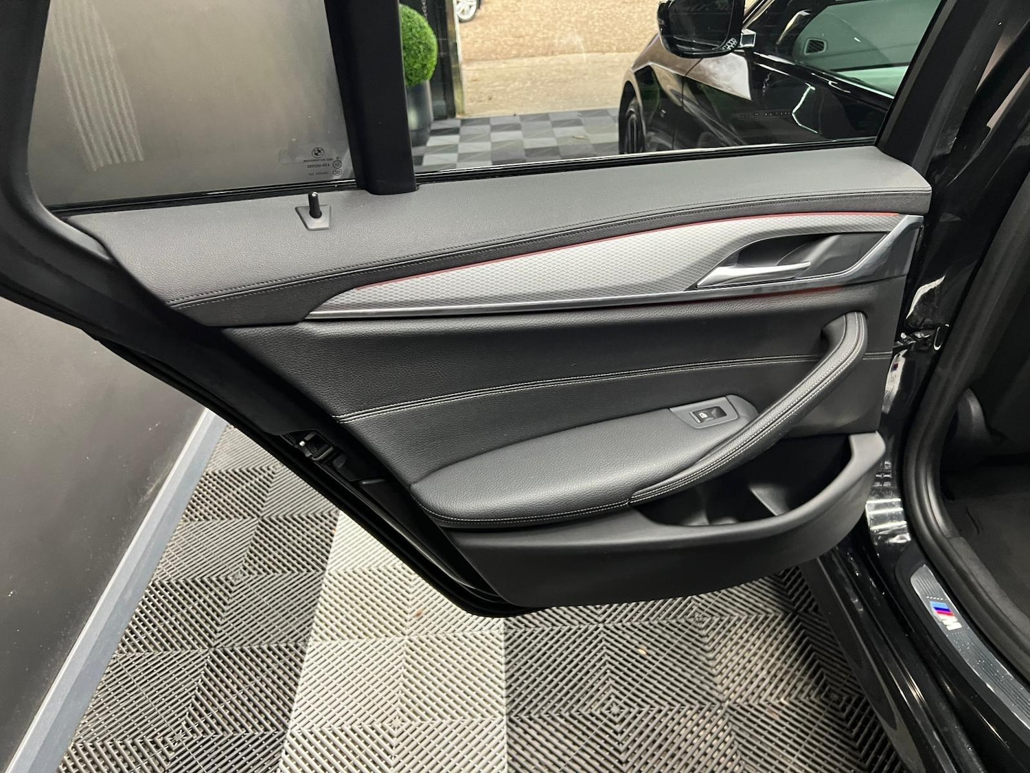 Used BMW 5 Series 2018 for sale - 76952575: Photo 44