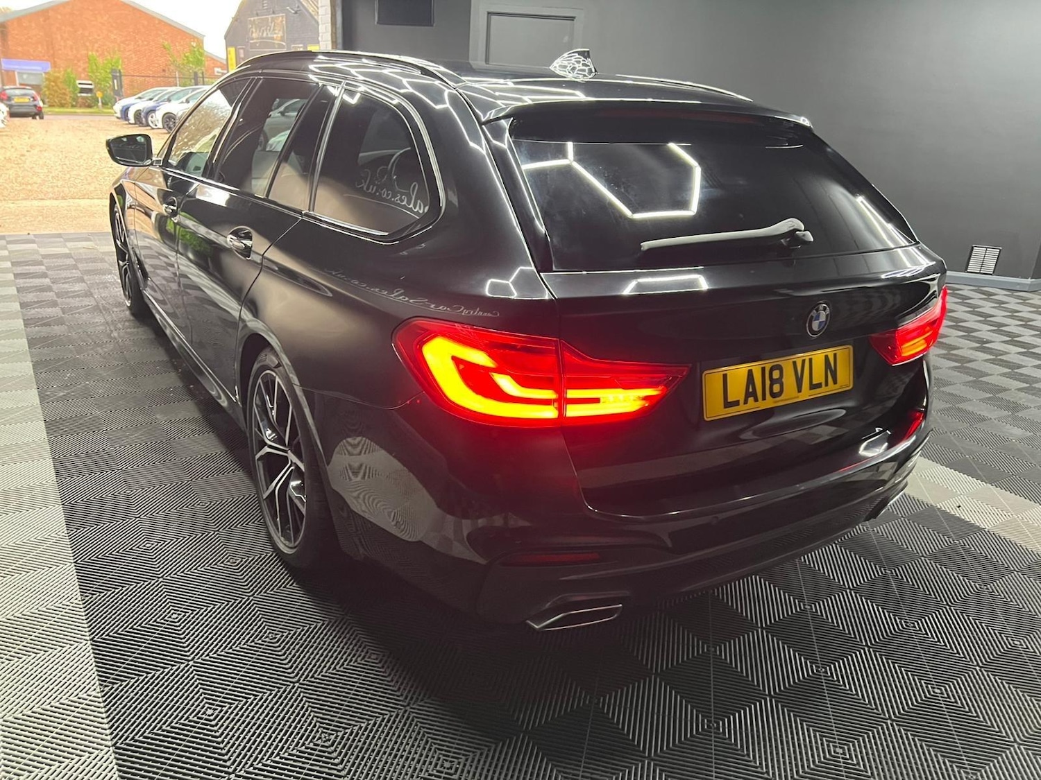 Used BMW 5 Series 2018 for sale - 76952575: Photo 6