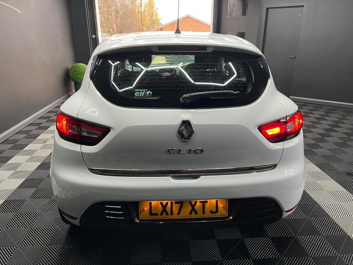 Used Renault Clio 2017 for sale - 76647519: Photo 10