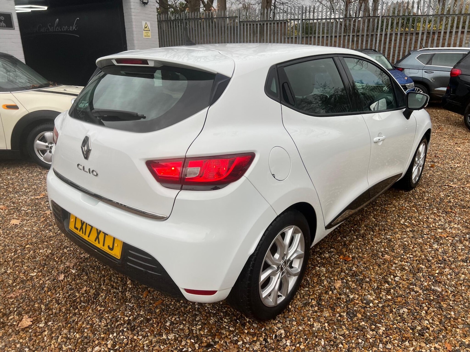 Used Renault Clio 2017 for sale - 76647519: Photo 12