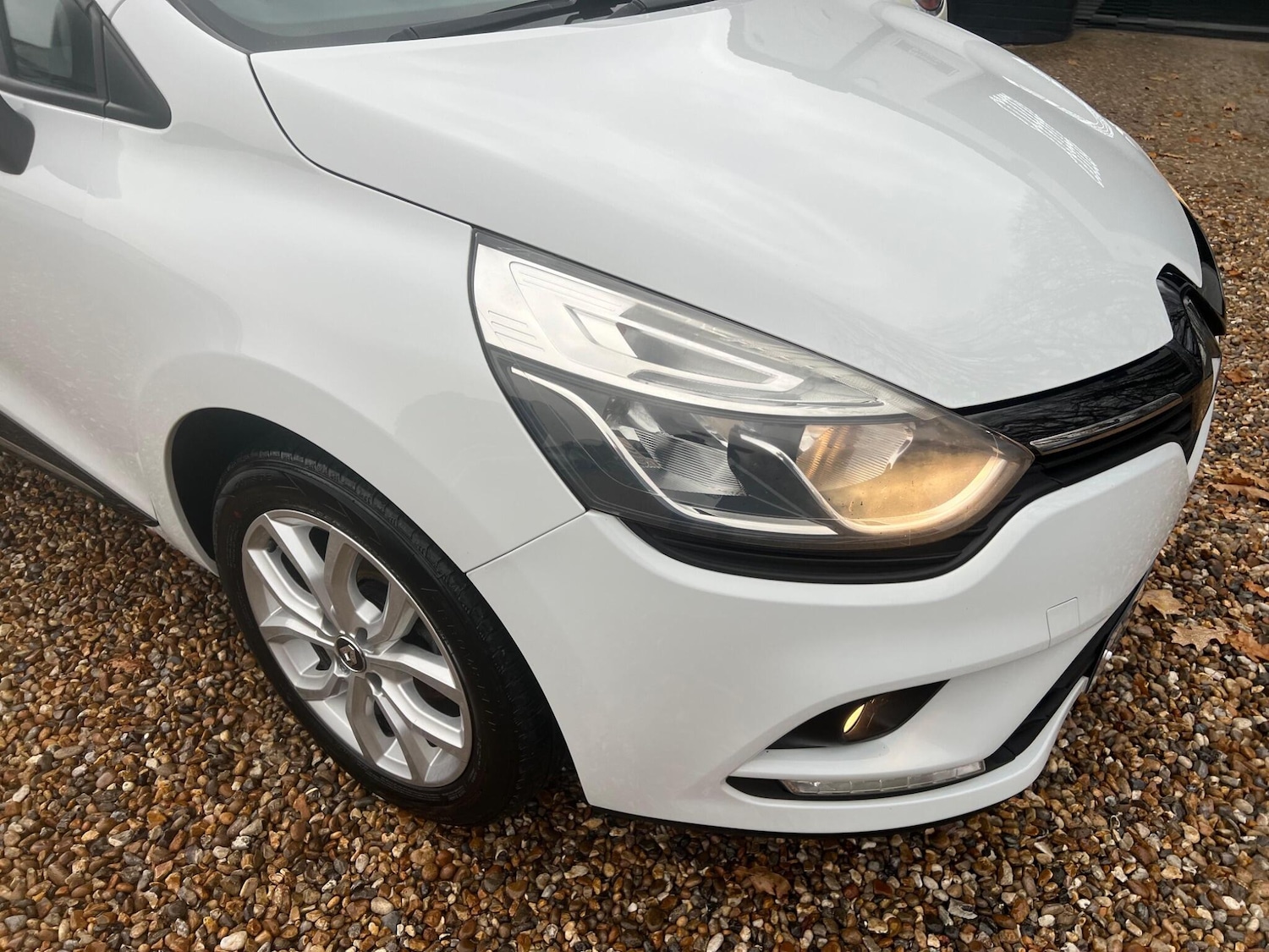 Used Renault Clio 2017 for sale - 76647519: Photo 18