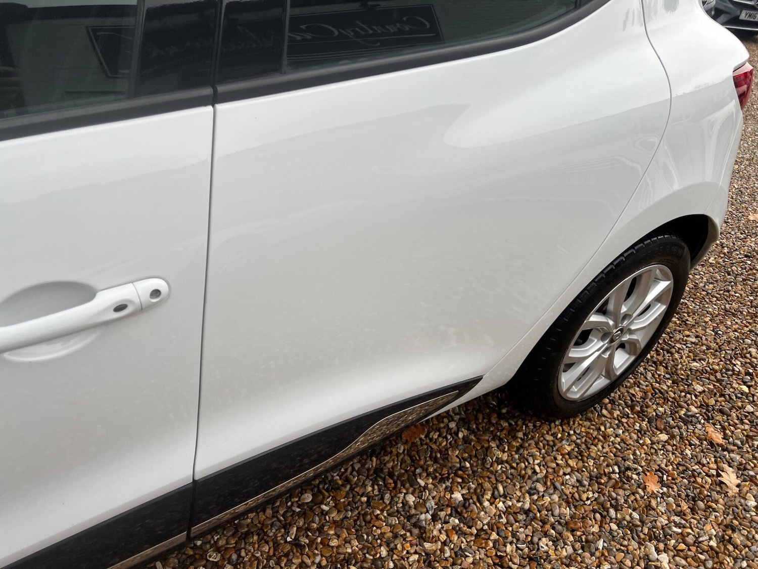 Used Renault Clio 2017 for sale - 76647519: Photo 24