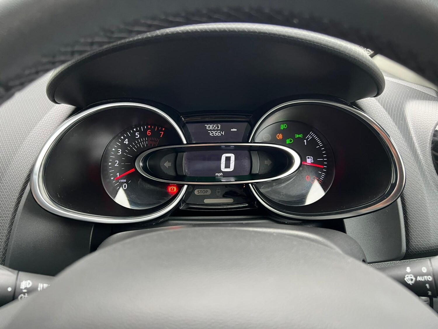 Used Renault Clio 2017 for sale - 76647519: Photo 42