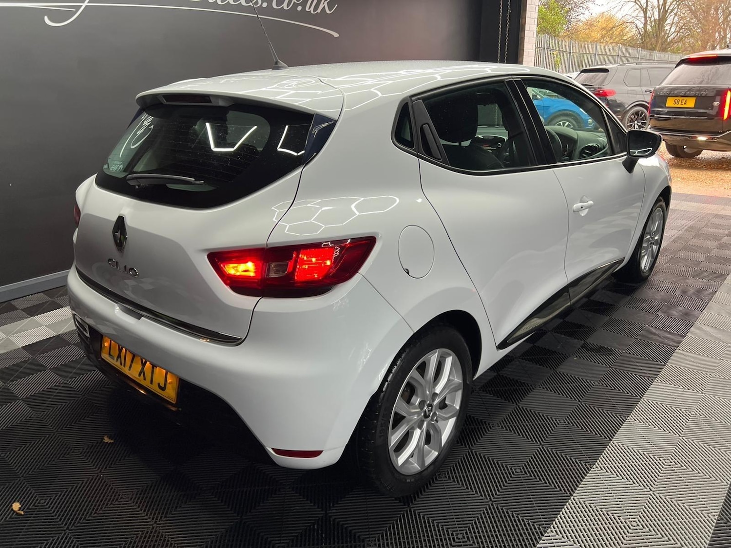 Used Renault Clio 2017 for sale - 76647519: Photo 6