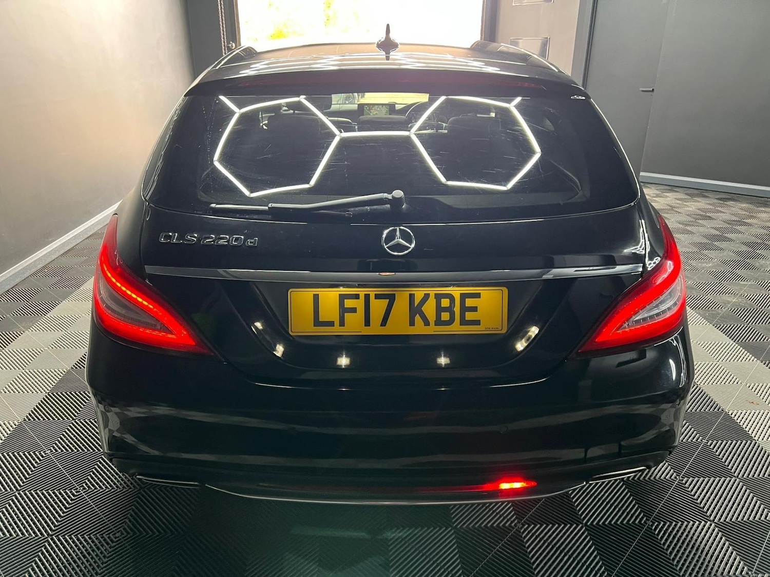 Used Mercedes-Benz CLS 2017 for sale - 76647632: Photo 12