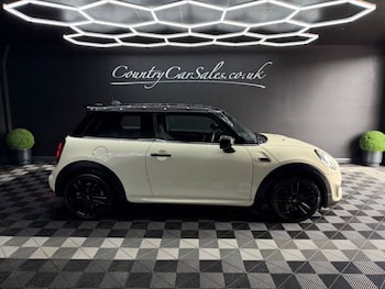 Used MINI Hatch 2019 for sale - 79632002: Photo