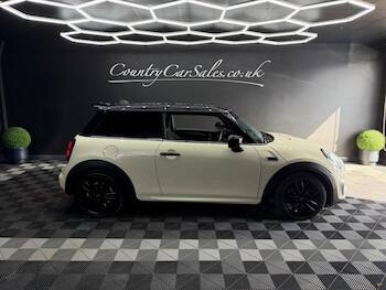 Used MINI Hatch 2019 for sale - 79632002: Photo