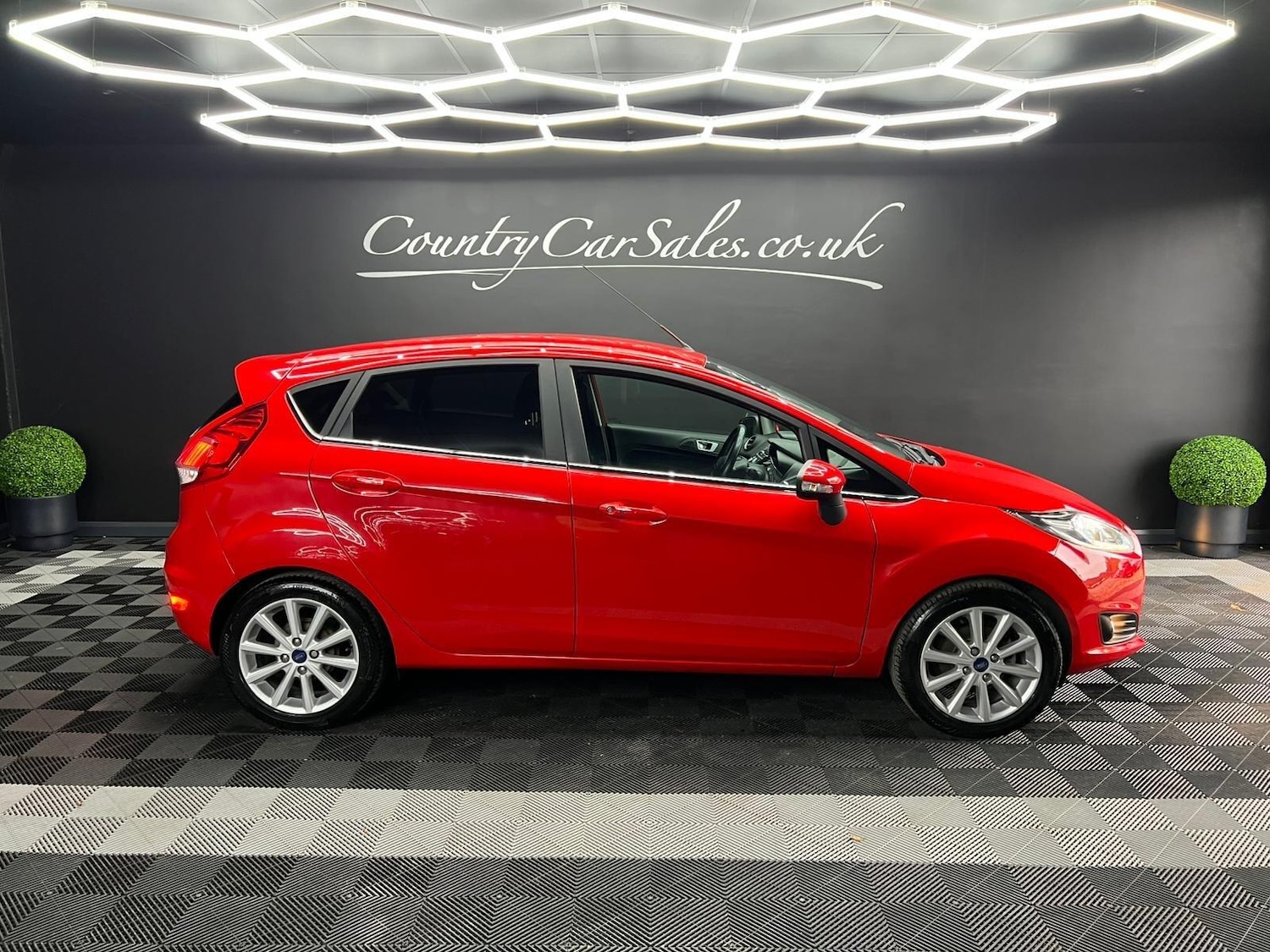 Used Ford Fiesta 2016 for sale - 76765482: Photo 1