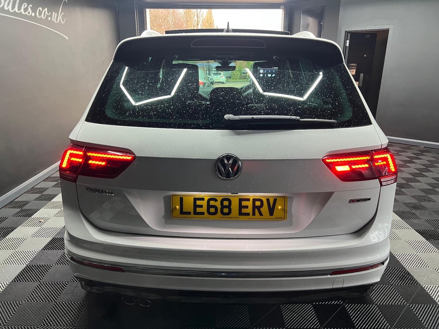 Used Volkswagen Tiguan 2019 for sale - 76647451: Photo 11