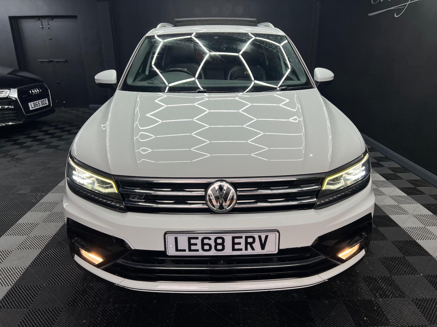 Used Volkswagen Tiguan 2019 for sale - 76647451: Photo 12