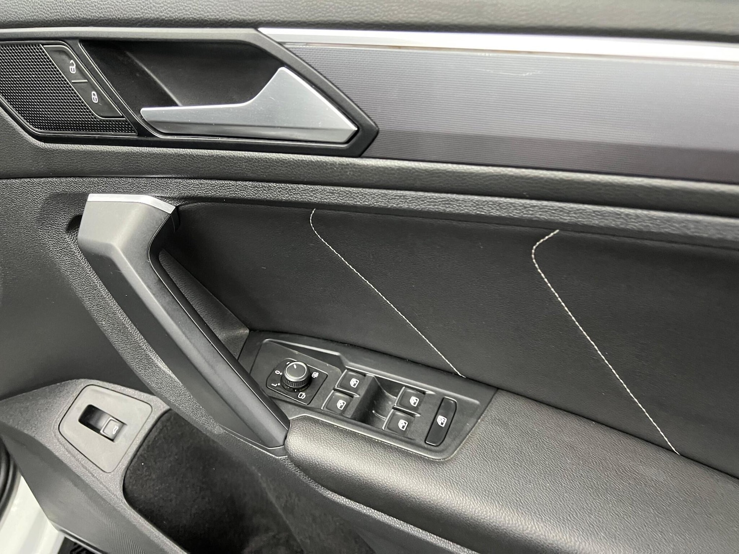 Used Volkswagen Tiguan 2019 for sale - 76647451: Photo 25