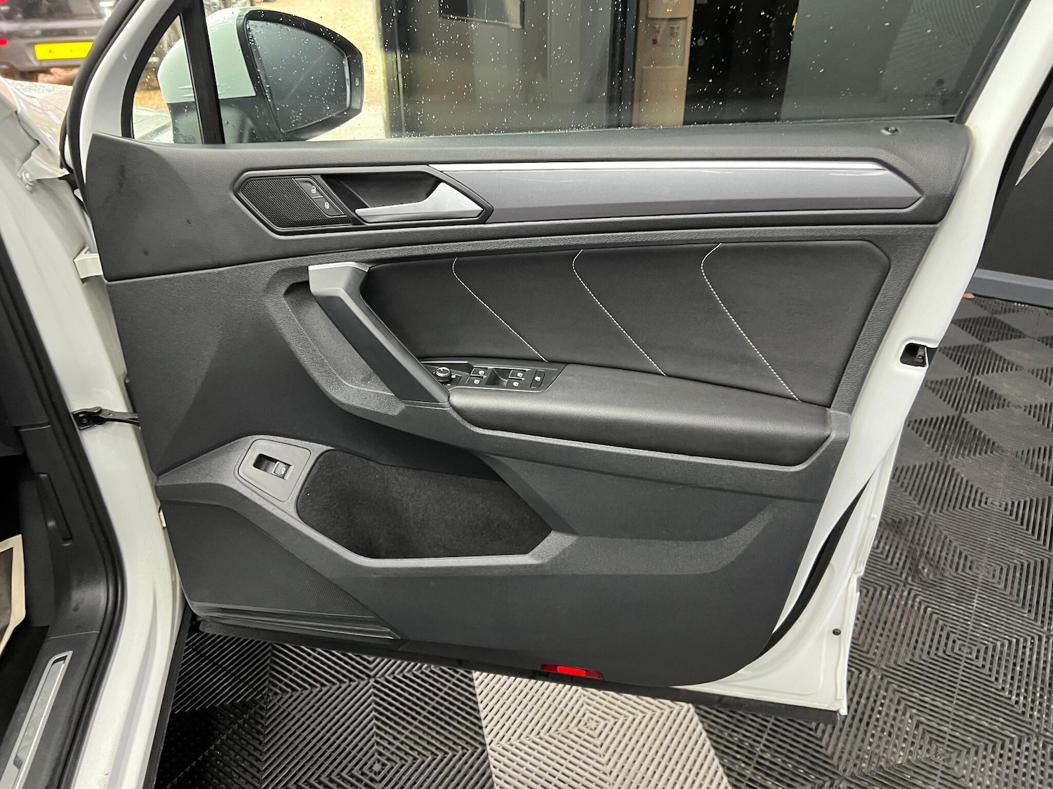 Used Volkswagen Tiguan 2019 for sale - 76647451: Photo 28