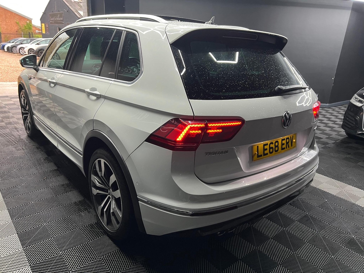 Used Volkswagen Tiguan 2019 for sale - 76647451: Photo 5