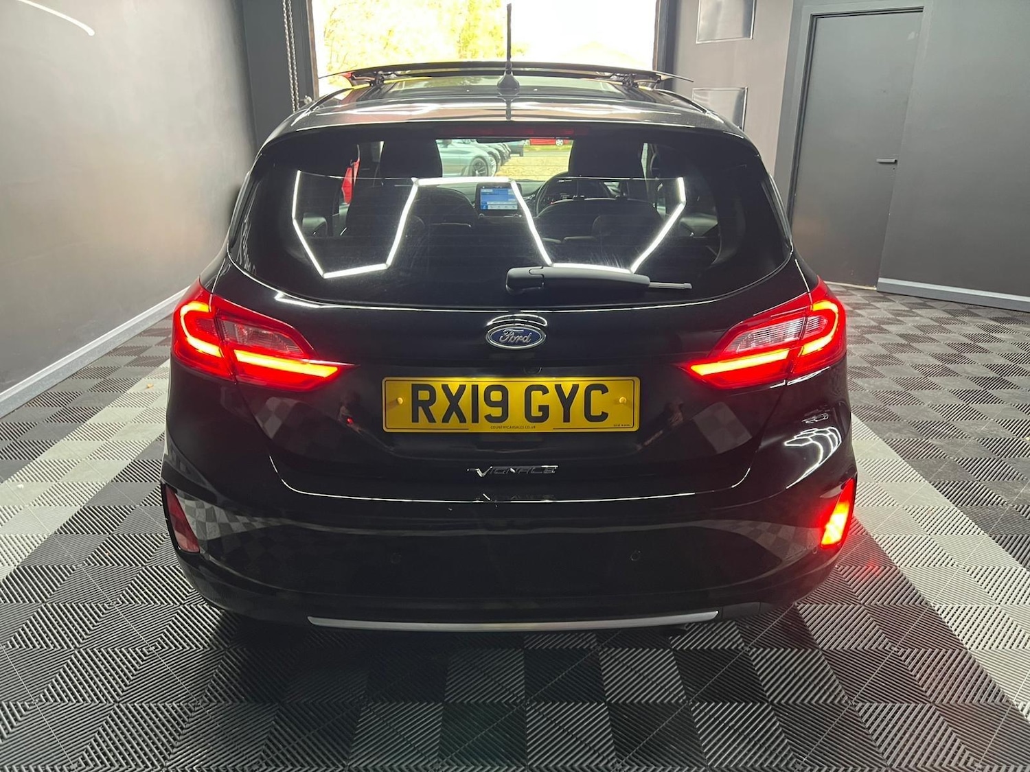 Used Ford Fiesta 2019 for sale - 76647605: Photo 10