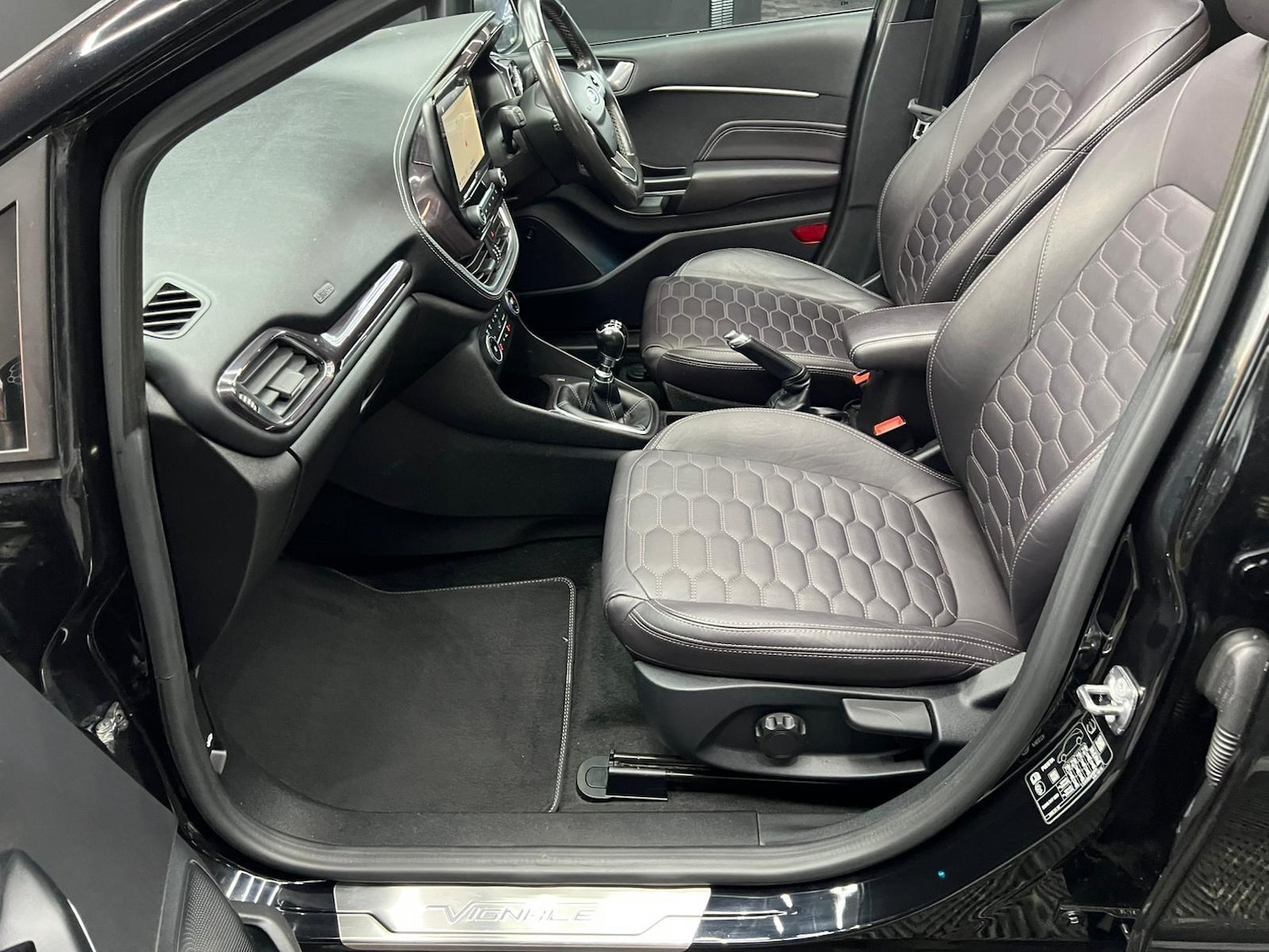 Used Ford Fiesta 2019 for sale - 76647605: Photo 31