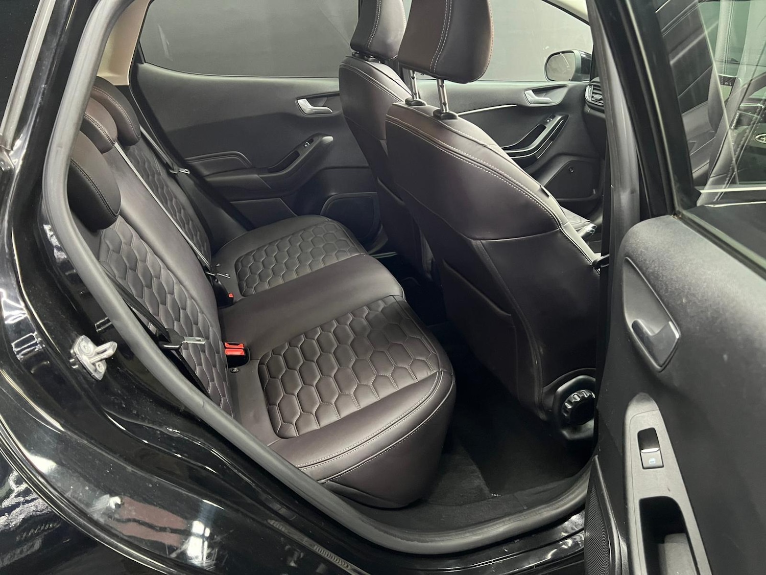 Used Ford Fiesta 2019 for sale - 76647605: Photo 33