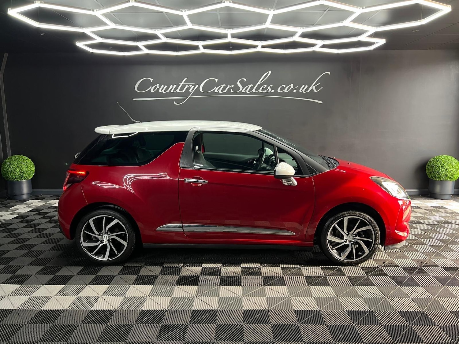 Used DS Automobiles DS 3 2016 for sale - 76715393: Photo 1