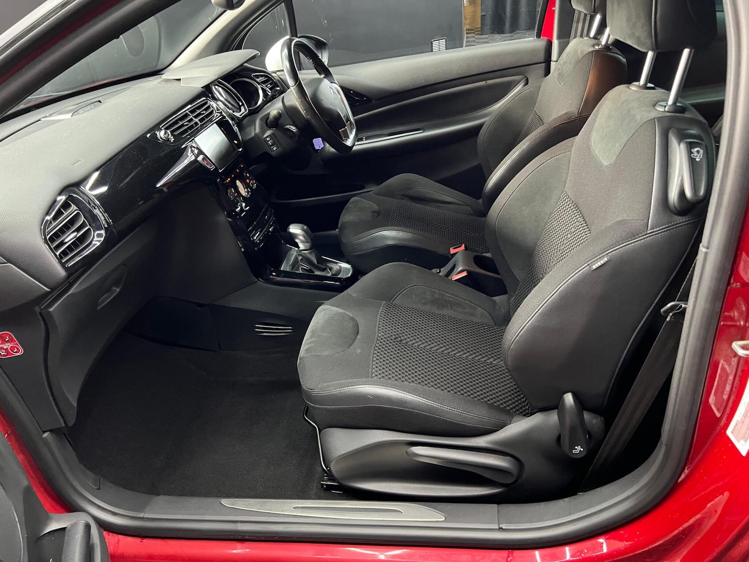 Used DS Automobiles DS 3 2016 for sale - 76715393: Photo 40