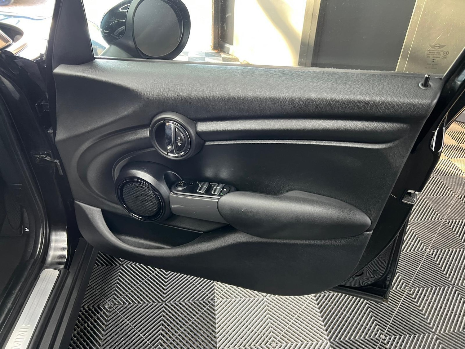 Used MINI Hatch 2015 for sale - 76645482: Photo 37