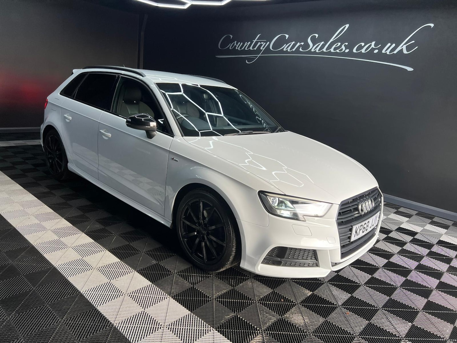 Used Audi A3 2019 for sale - 76997771: Photo 3
