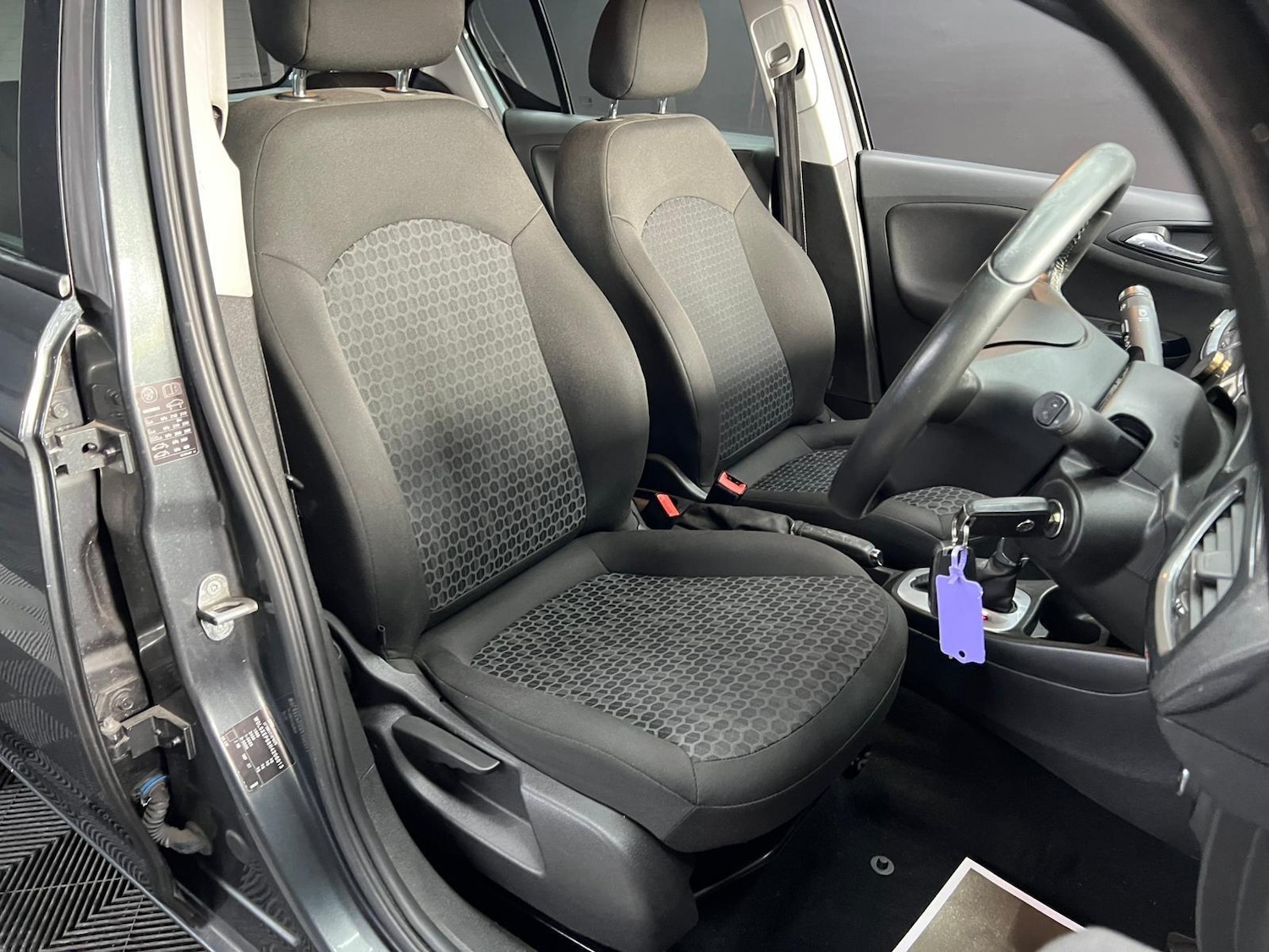 Used Vauxhall Corsa 2017 for sale - 76647621: Photo 36