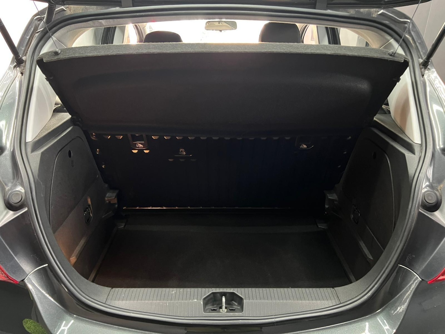 Used Vauxhall Corsa 2017 for sale - 76647621: Photo 37