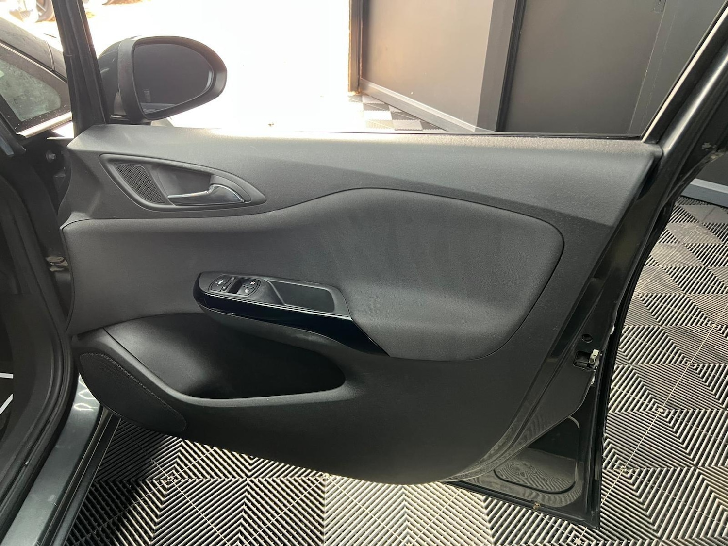 Used Vauxhall Corsa 2017 for sale - 76647621: Photo 39