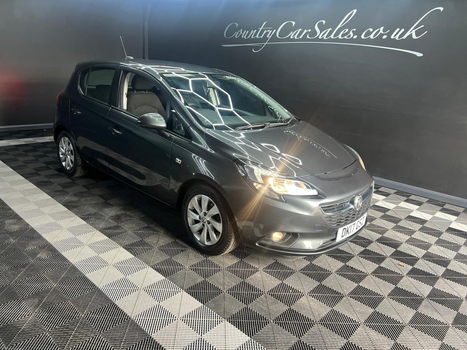 Used Vauxhall Corsa 2017 for sale - 76647621: Photo 4