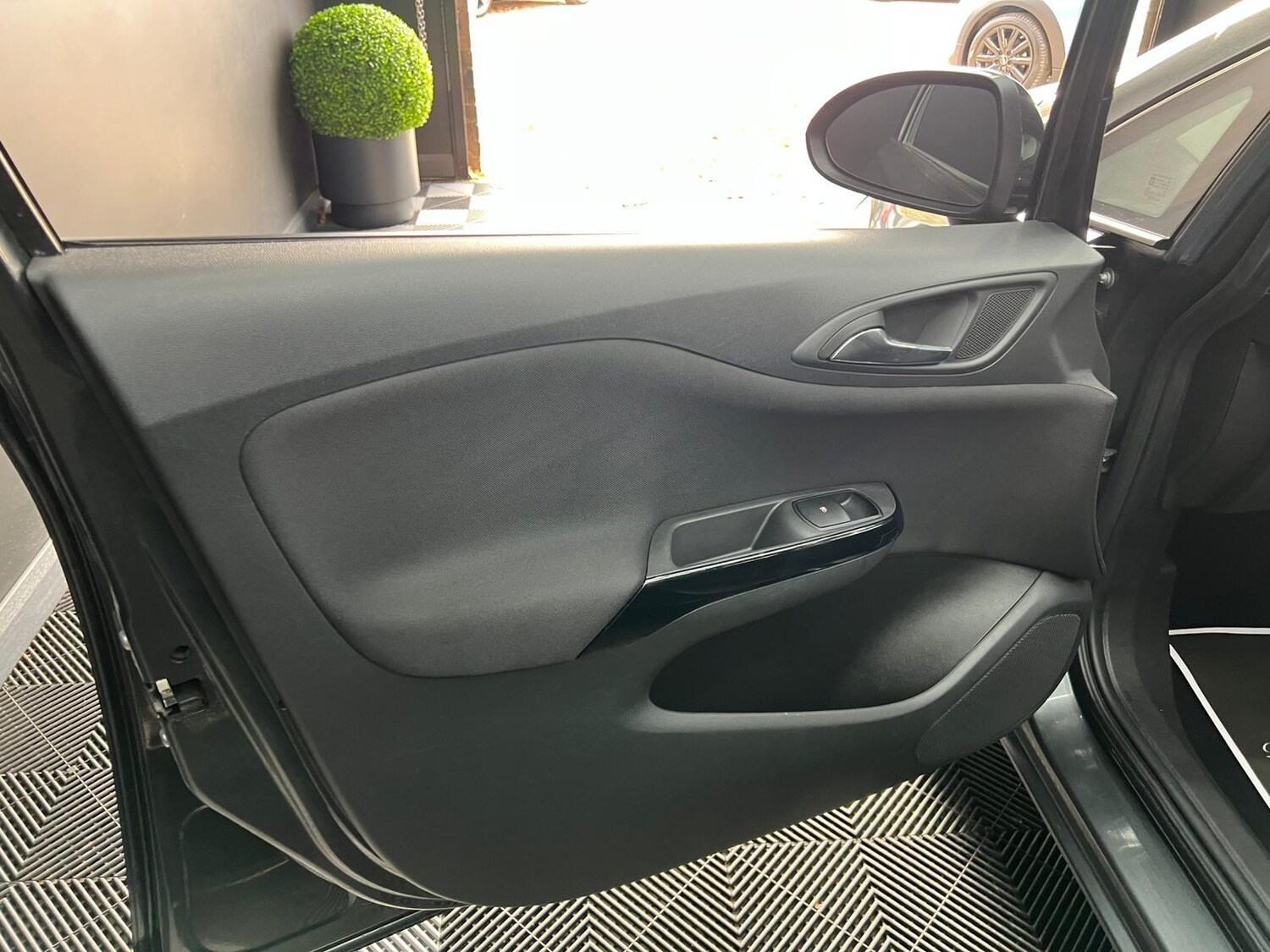 Used Vauxhall Corsa 2017 for sale - 76647621: Photo 41